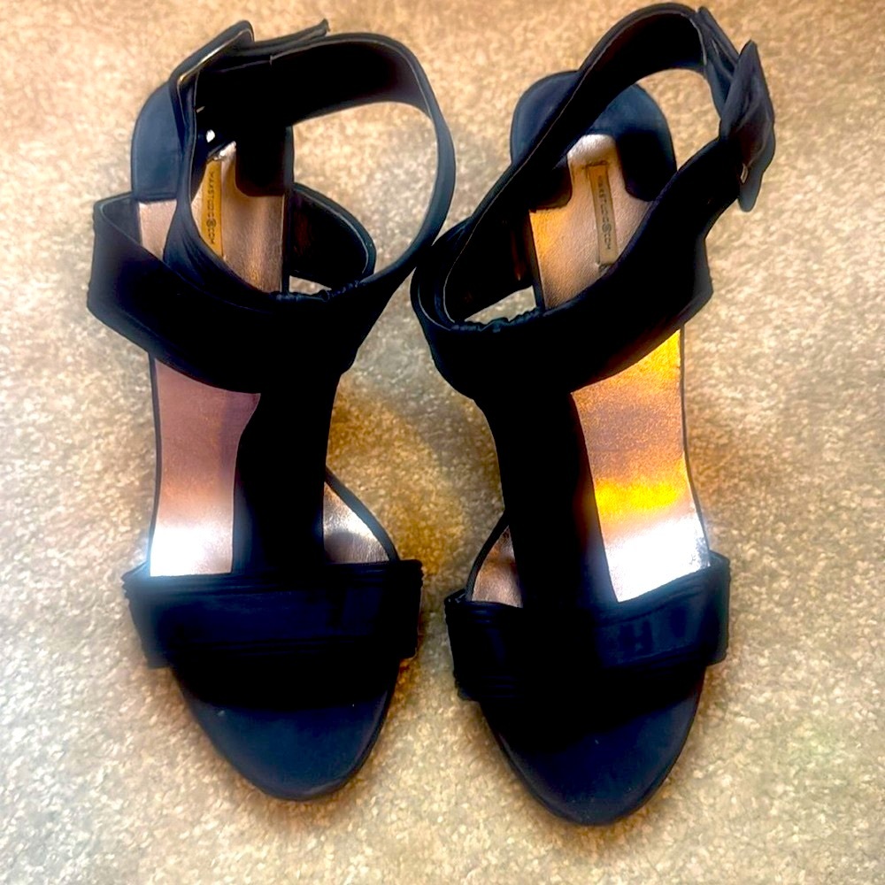 MAX STUDIO Fabric Buckle High Heels